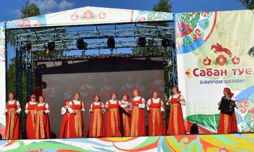 Ложки с яйцами, мешки и салют: как гуляли на Сабантуе в Верхнем Услоне