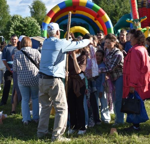 Ложки с яйцами, мешки и салют: как гуляли на Сабантуе в Верхнем Услоне