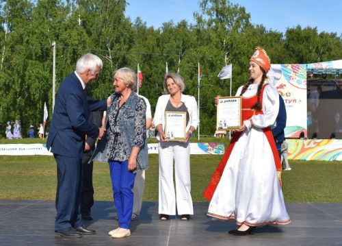 Герои Тукая и сцены из сельской жизни: как открывали Сабантуй в Верхнем Услоне