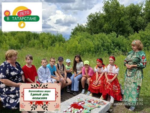В Макулове дети мастерили куклу Купавку и отправляли её по реке