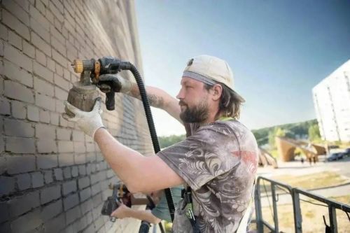 В Набережных Челнах появится мурал с бабушкой и внучкой от «ФормАрт»
