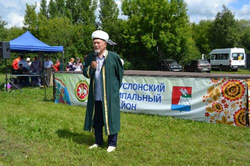 Возвращение традиций: как в Макулове спустя 20 лет зазвучал праздничный набат
