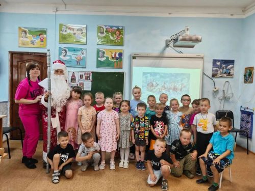 Балаларга Кыш бабай кунакка килде