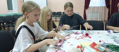Кильдеевские дети сделали куклу-оберег Кувадку на мастер-классе