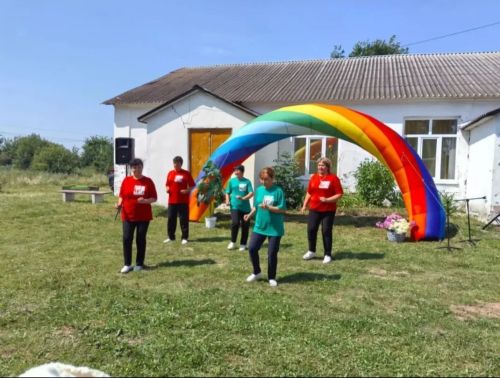 В Кировском СДК прошёл музыкальный праздник с песнями и танцами