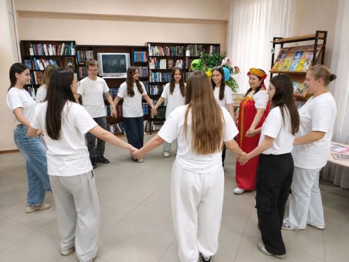 Балалар халык фольклорының асылына төшенделәр