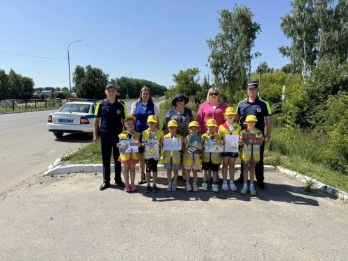 “Каенкай“ балалары юл йөрү кагыйдәләрен үтәргә өйрәнәләр