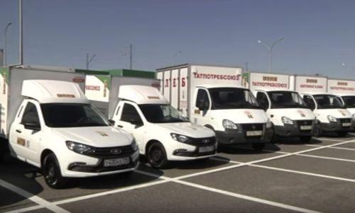 Верхнеуслонские кооператоры получили автолавку и хлебовоз от Раиса Татарстана