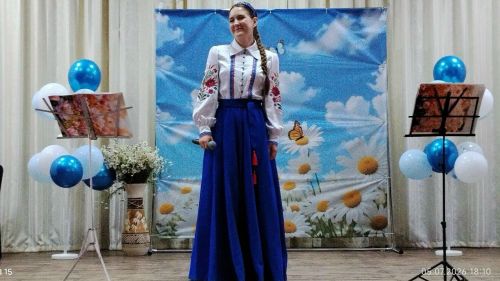 Концерт «Ромашковое счастье» в честь Дня семьи объединил жителей Макулова
