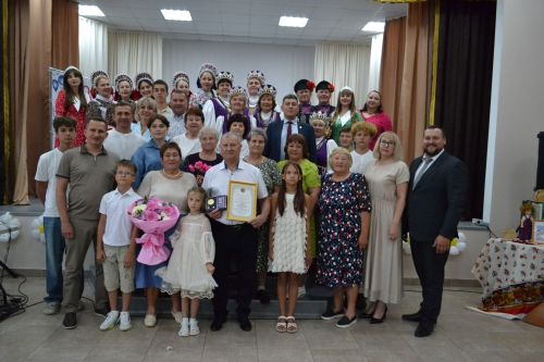 Семейный кодекс Карасевых: 48 лет под защитой любви