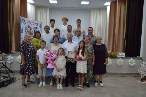 Семейный кодекс Карасевых: 48 лет под защитой любви