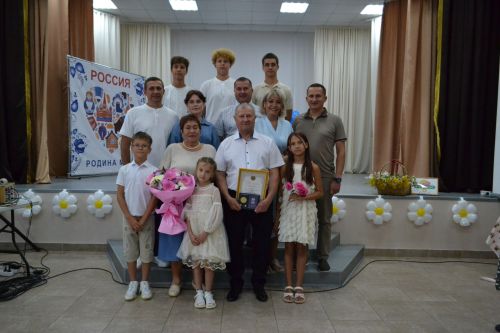 Семейный кодекс Карасевых: 48 лет под защитой любви
