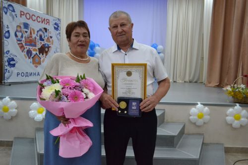 Семейный кодекс Карасевых: 48 лет под защитой любви