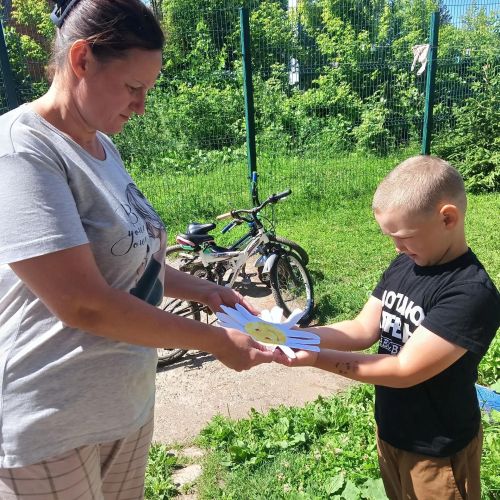 Октябрьский балалары бәйрәм символын ясадылар