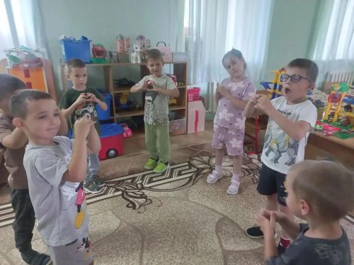 Балалар дуслыкка нигез салдылар