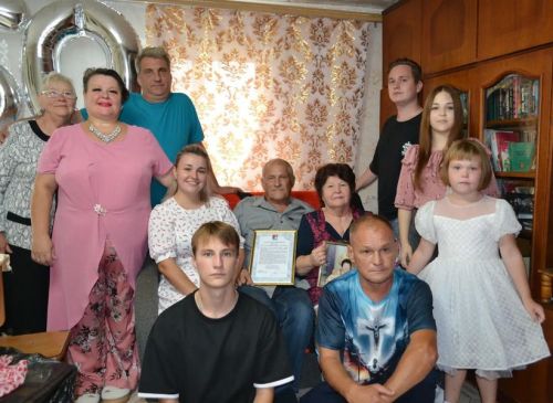 Борис и Валентина Гудихины отметили золотую свадьбу спустя полвека
