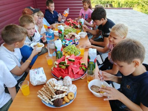 В Печищах прошёл велопробег ко Дню флага России