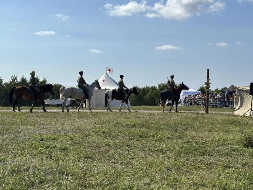 В Верхнем Услоне прошёл исторический фестиваль с реконструкцией боёв 1918 года