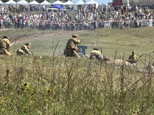В Верхнем Услоне прошёл исторический фестиваль с реконструкцией боёв 1918 года