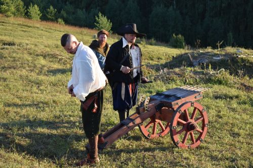В Верхнем Услоне прошёл исторический фестиваль с реконструкцией боёв 1918 года