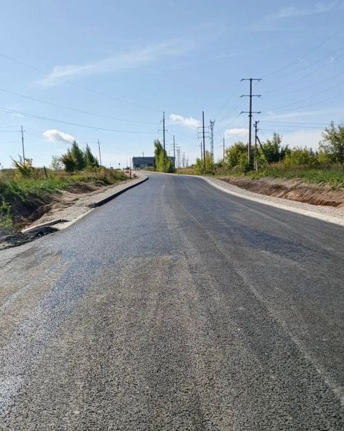 На подъезде к Бакча-Сараю уложили второй слой асфальта