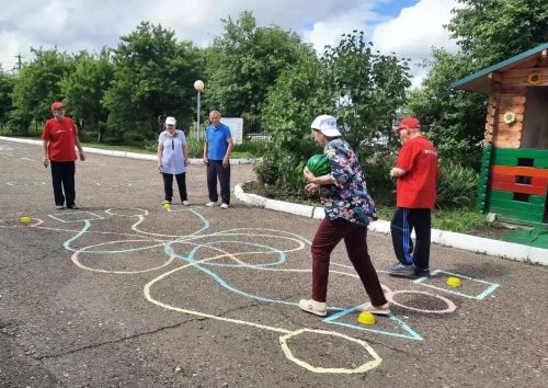 В Верхнеуслонском доме-интернате создали плакат «Наша дружная семья»