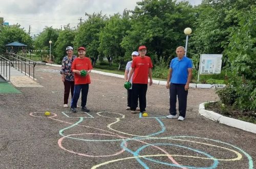 В Верхнеуслонском доме-интернате создали плакат «Наша дружная семья»