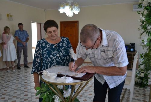 Супруги Скаредновы раскрыли секрет счастья в день золотой свадьбы