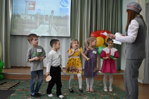 В Верхнем Услоне прошел конкурс "Зеленый огонек"