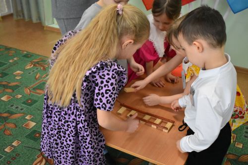 В Верхнем Услоне прошел конкурс "Зеленый огонек"