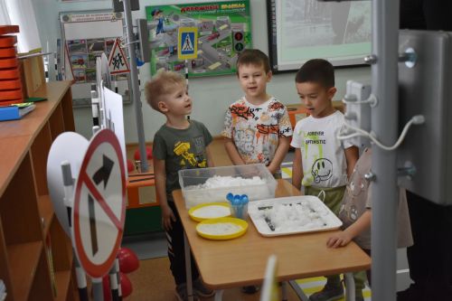 В Верхнем Услоне прошел конкурс "Зеленый огонек"