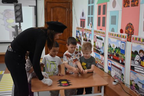 В Верхнем Услоне прошел конкурс "Зеленый огонек"
