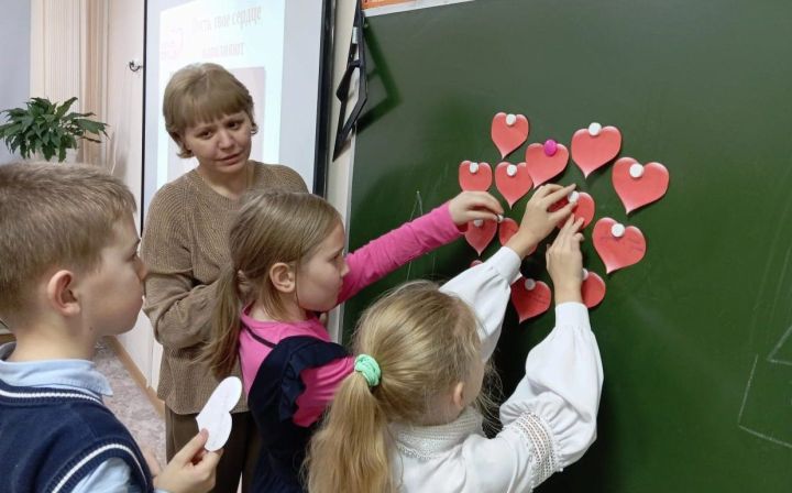 Гимназиядә Халыкара инвалидлар көненә багышланган дәрес узды