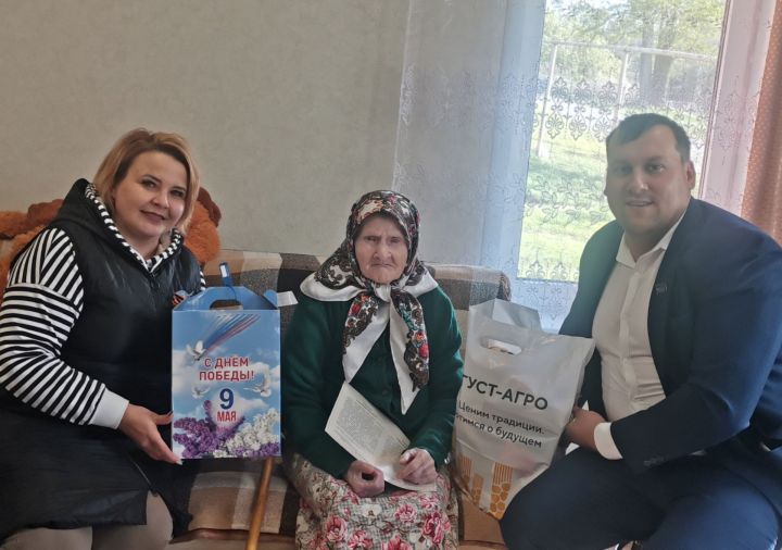 В Верхнеуслонском районе продолжается вручение подарочных наборов к Дню Победы