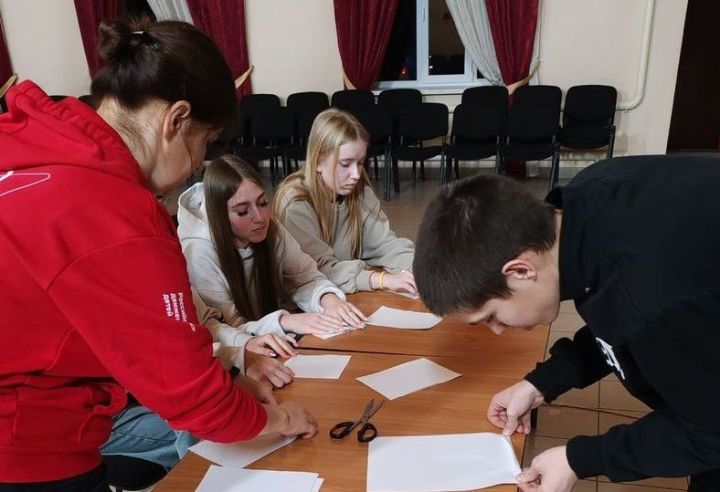 В Куралове в канун Рождества мастерили ангелочков