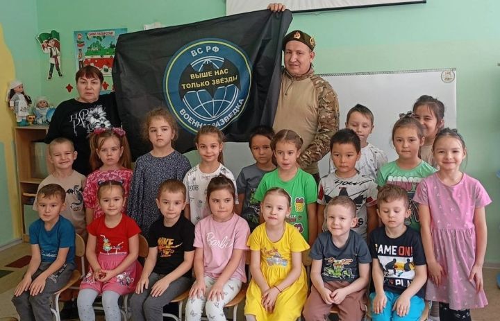 Участник СВО встретился с воспитанниками детского сада в Верхнем Услоне
