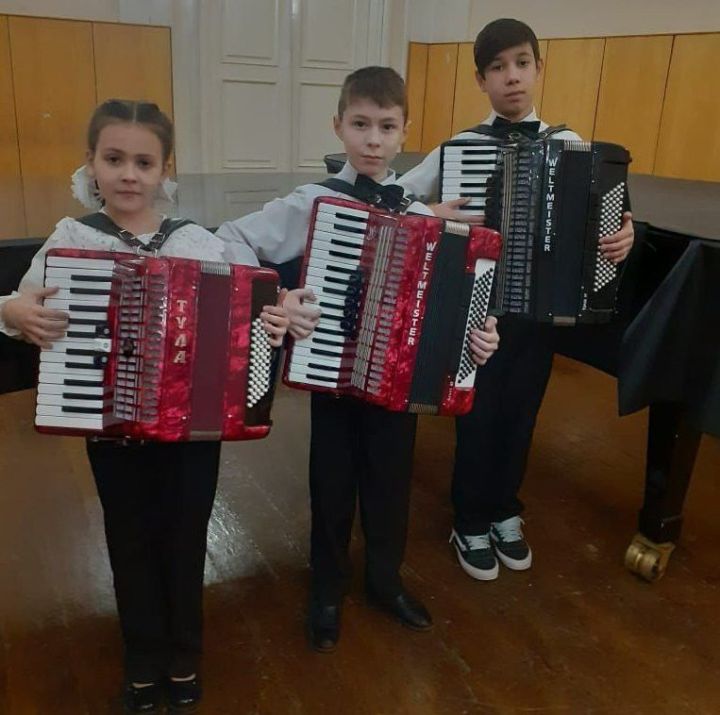 Верхнеуслонцы стали участниками конкурса исполнителей на народном инструменте