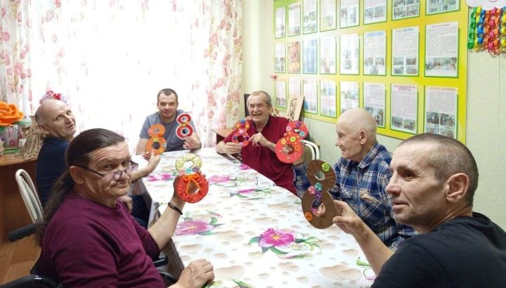 Интернат-йортның ир-егетләре яз бәйрәменә әзерләнә