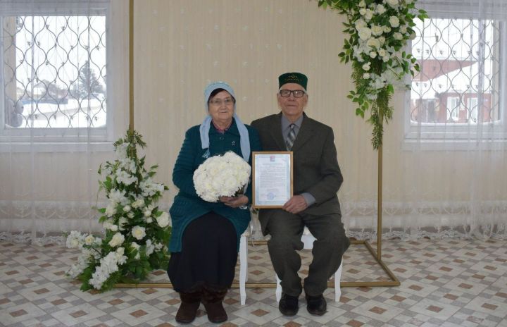 50 лет в согласии и любви: Залялетдиновы отметили золотую свадьбу