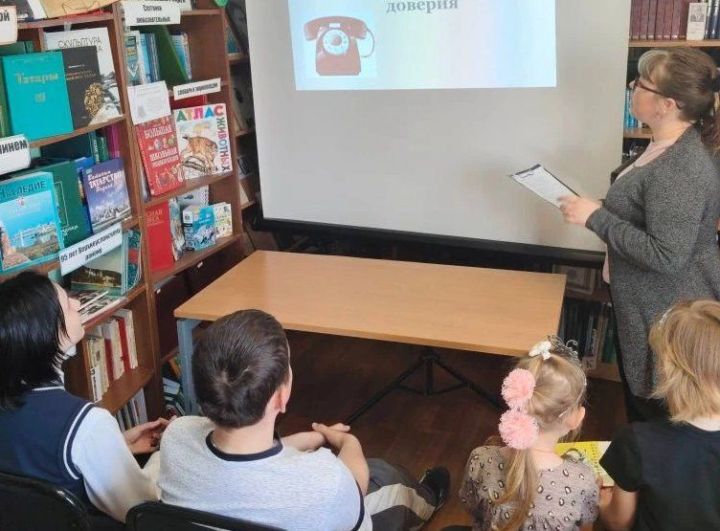 Мәмәтхуҗада “Ышаныч телефоны” турында сөйләштеләр