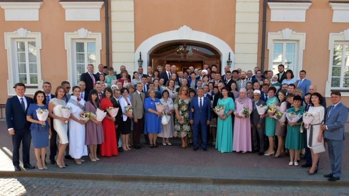 Семья Карасевых из Верхнего Услона побывала на приеме у Президента