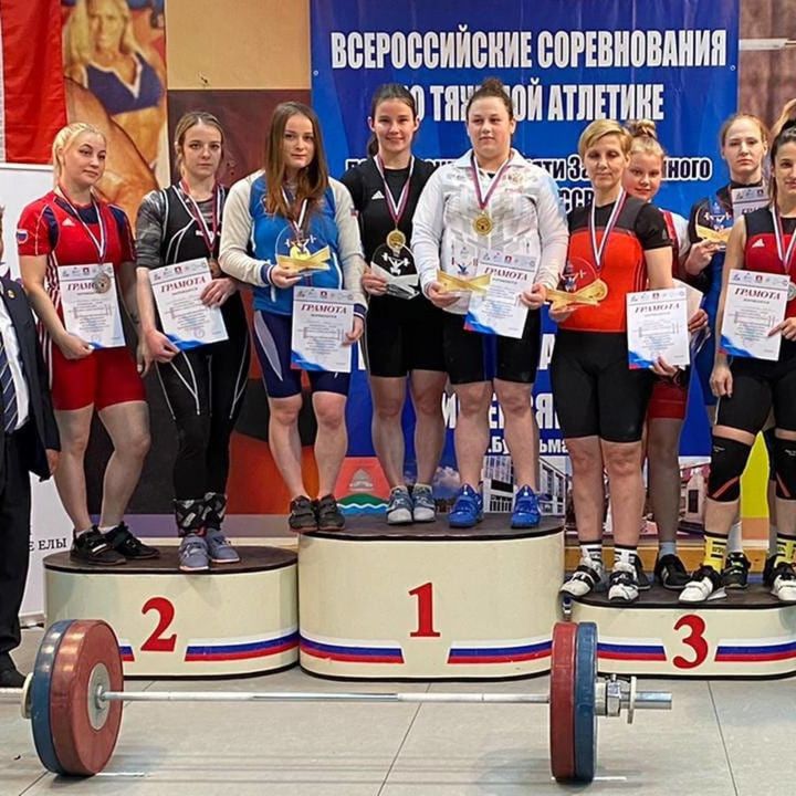С Всероссийских соревнований наши тяжелоатлетки вернулись с победой