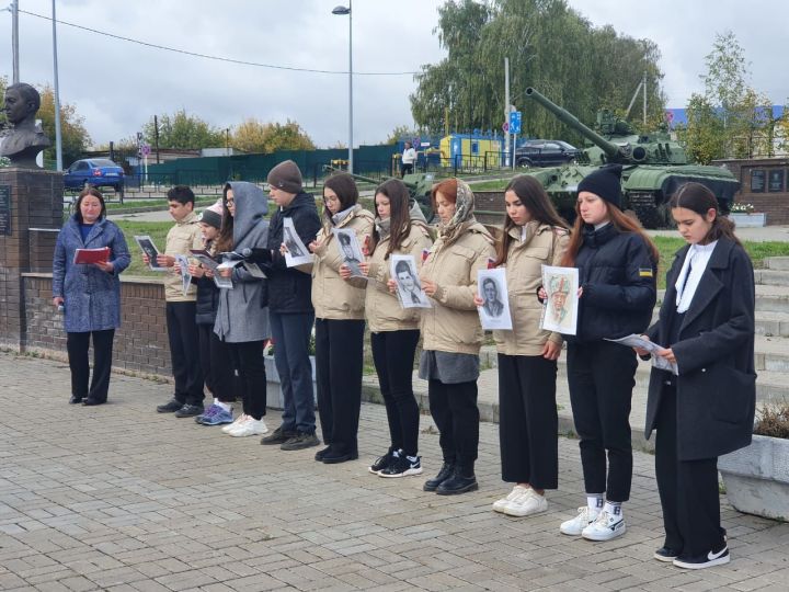 В Верхнеуслонской школе провели митинг памяти героев - земляков