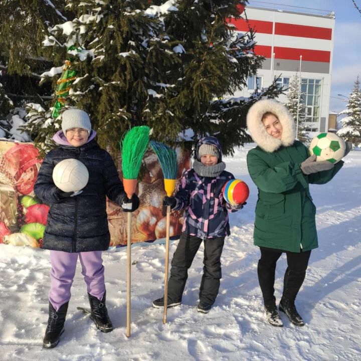 "Зимние забавы" устроили для детворы сотрудники Краеведческого музея