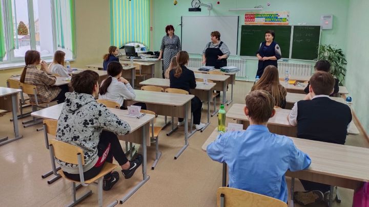 Верхнеуслонские выпускники сдали пробный экзамен по русскому языку