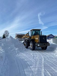 Очистить дороги от снега в Татарском Маматкозине помогла спецтехника с автодороги М12