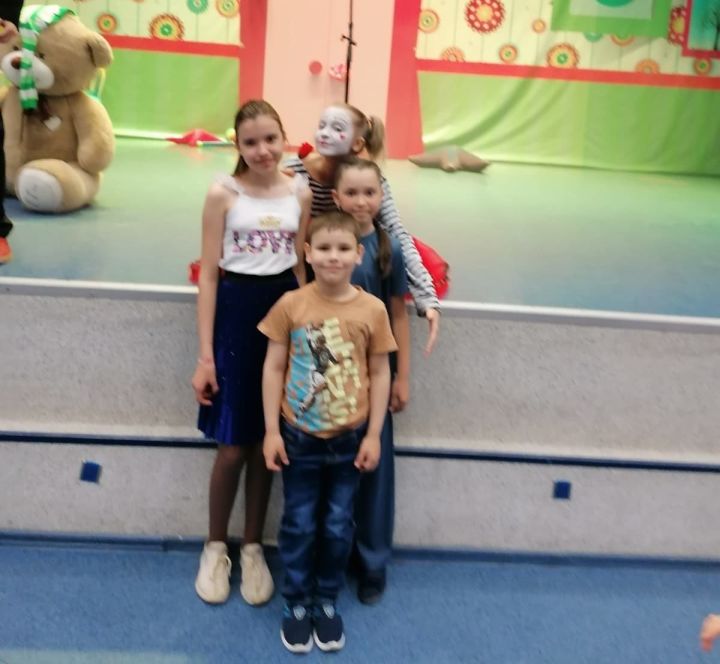 Победители проекта «Культурный дневник школьника» посетили театр кукол "Экият"