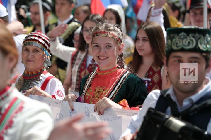 Парад народов Татарстана через медиапортал на Кремлевской набережной увидит вся Россия