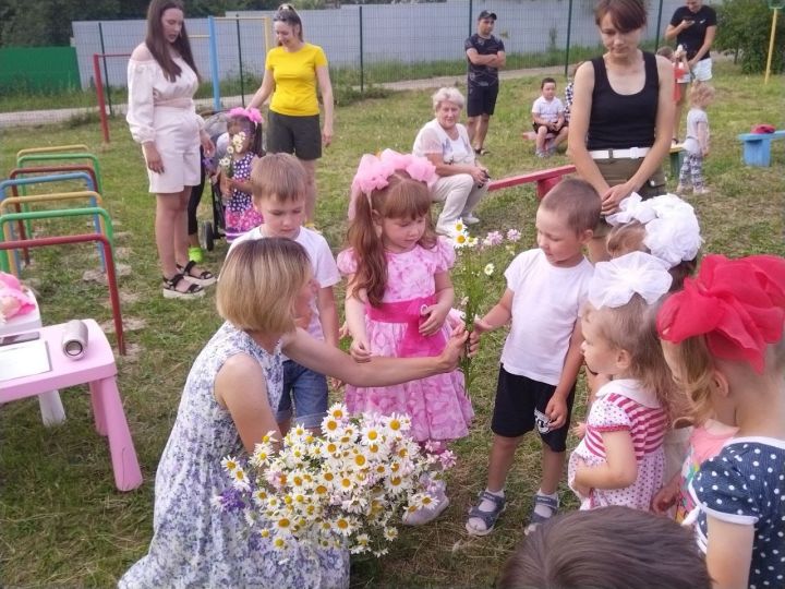 В Верхнеуслонском детсаду "Березка" отметили День семьи, любви и верности