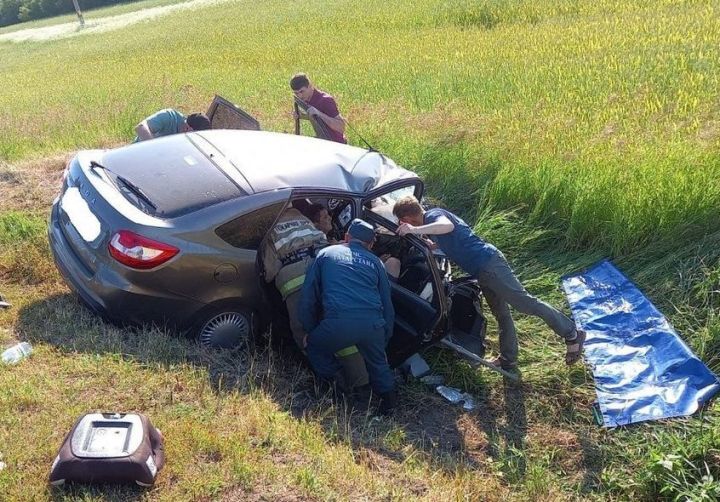 В ДТП на татарстанской трассе погибла 4-летняя девочка